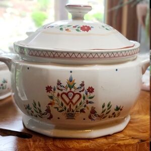 Floral Bird Motiff Ceramic Soup Tureen With 4 Matching Bowls, And Lids